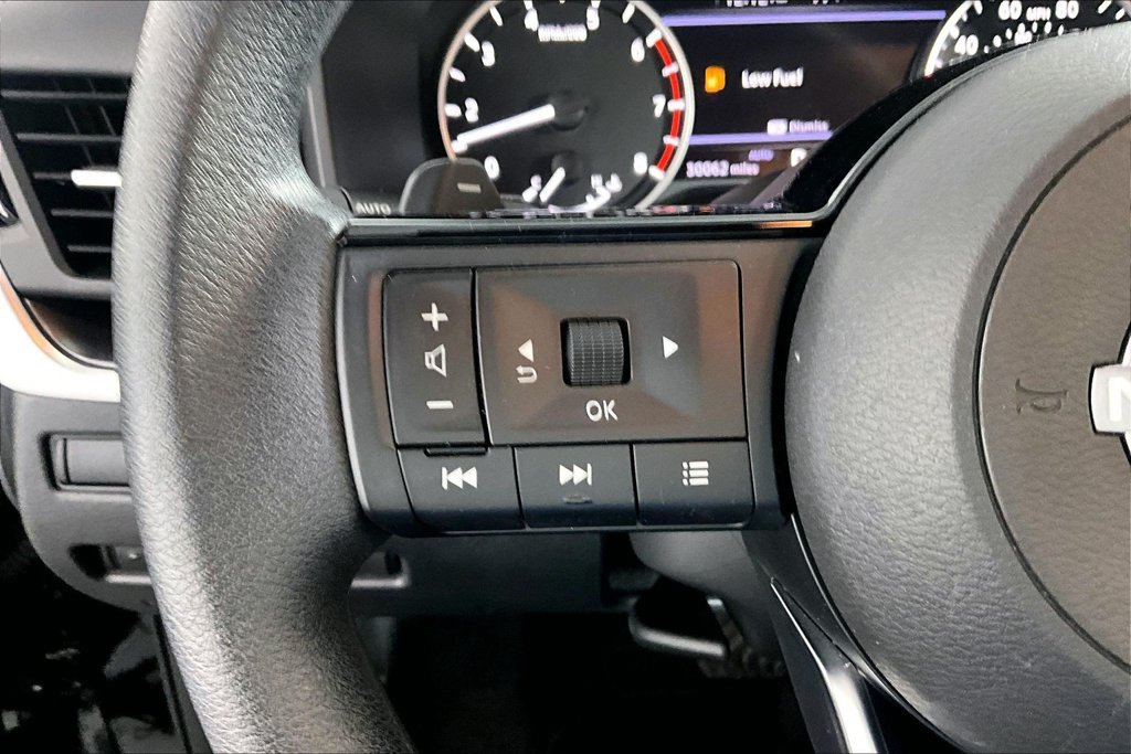 Used 2023 Nissan Rogue SV AWD/4WD image 17