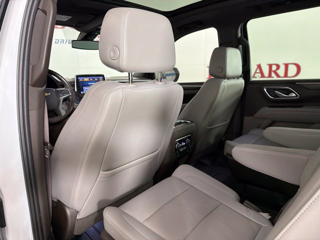 Used 2021 Chevrolet Suburban LT w/ LT Signature Package RWD image 30