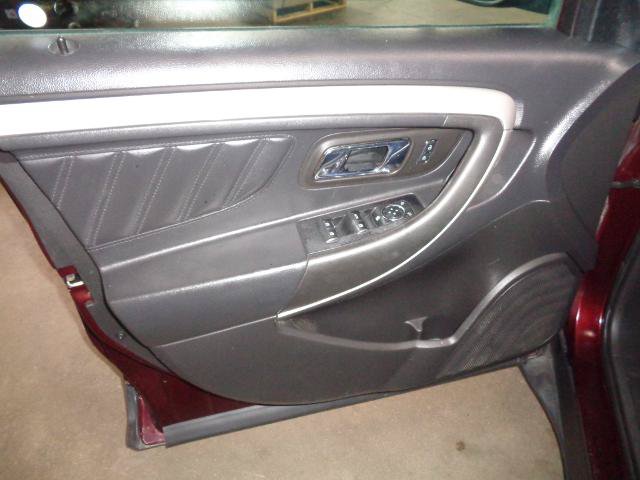 Certified 2018 Ford Taurus SEL w/ Equipment Group 201A AWD/4WD image 8