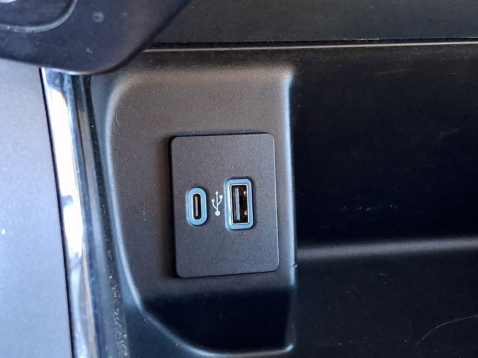 Certified 2024 Ford F150 XLT w/ Mobile Office Package image 24