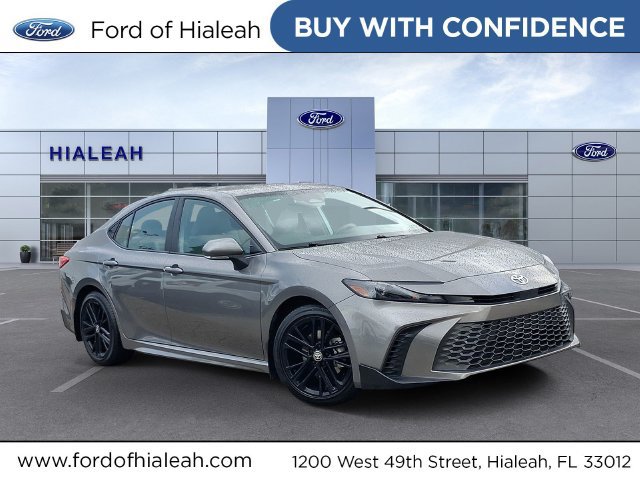 Used 2026 Toyota Camry SE FWD image 1