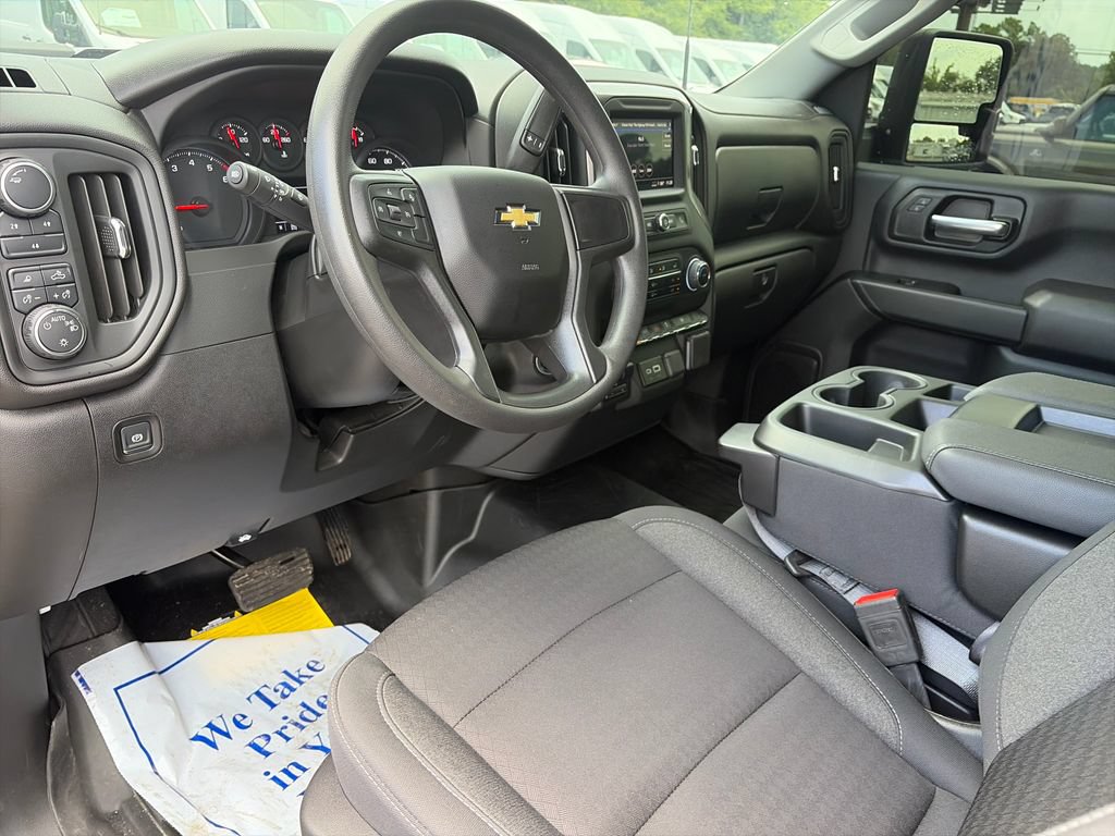 Used 2025 Chevrolet Silverado 2500 Custom w/ Custom Value Package AWD/4WD image 11