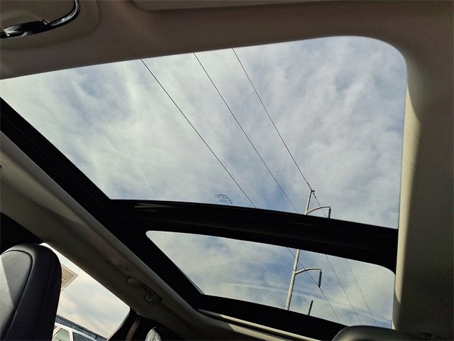 Used 2019 Jeep Cherokee Limited w/ Trailer Tow Group image 14