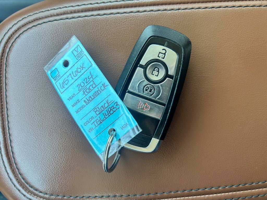 Certified 2024 Ford Maverick Lariat w/ FX4 Off-Road Package AWD/4WD image 35