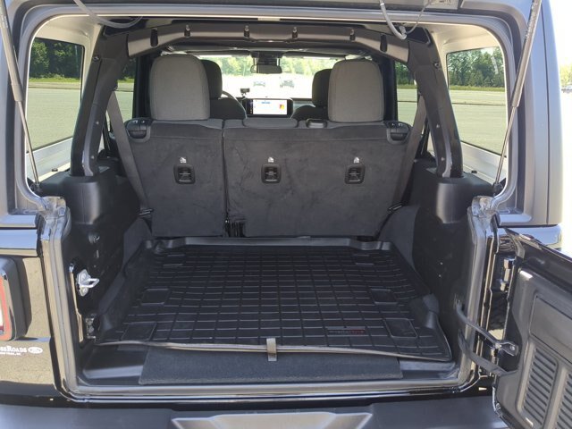Used 2024 Jeep Wrangler Unlimited Sport AWD/4WD image 31