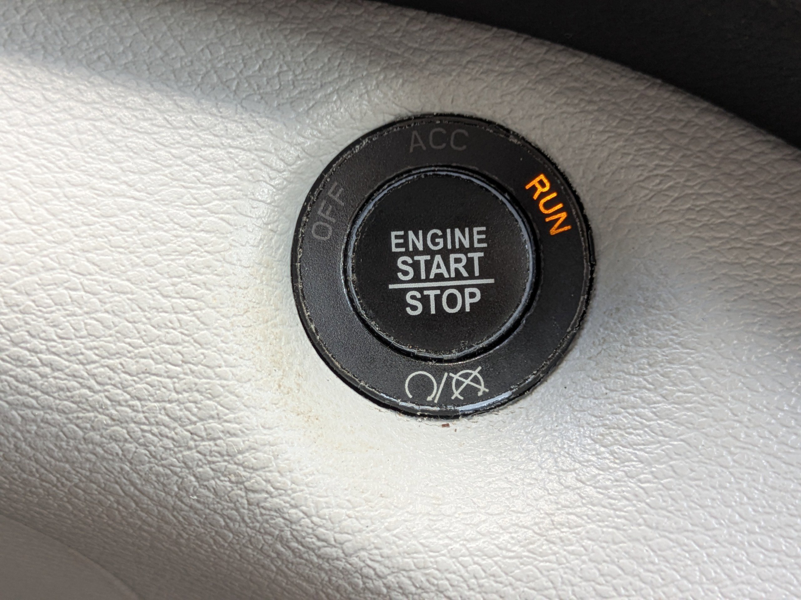 Used 2020 Jeep Cherokee Limited image 27