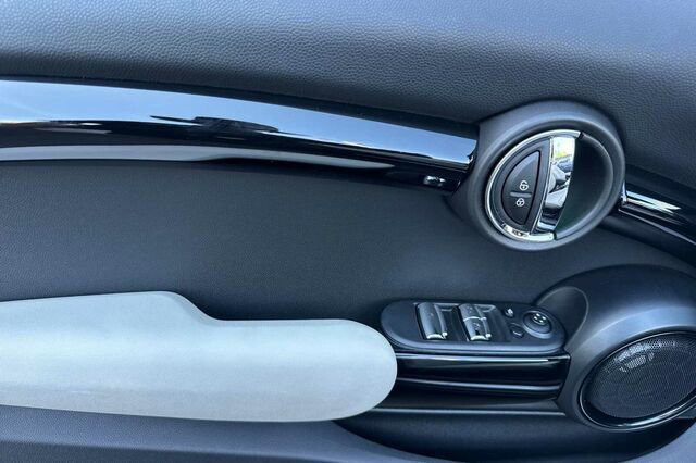 Used 2020 MINI Cooper S image 9