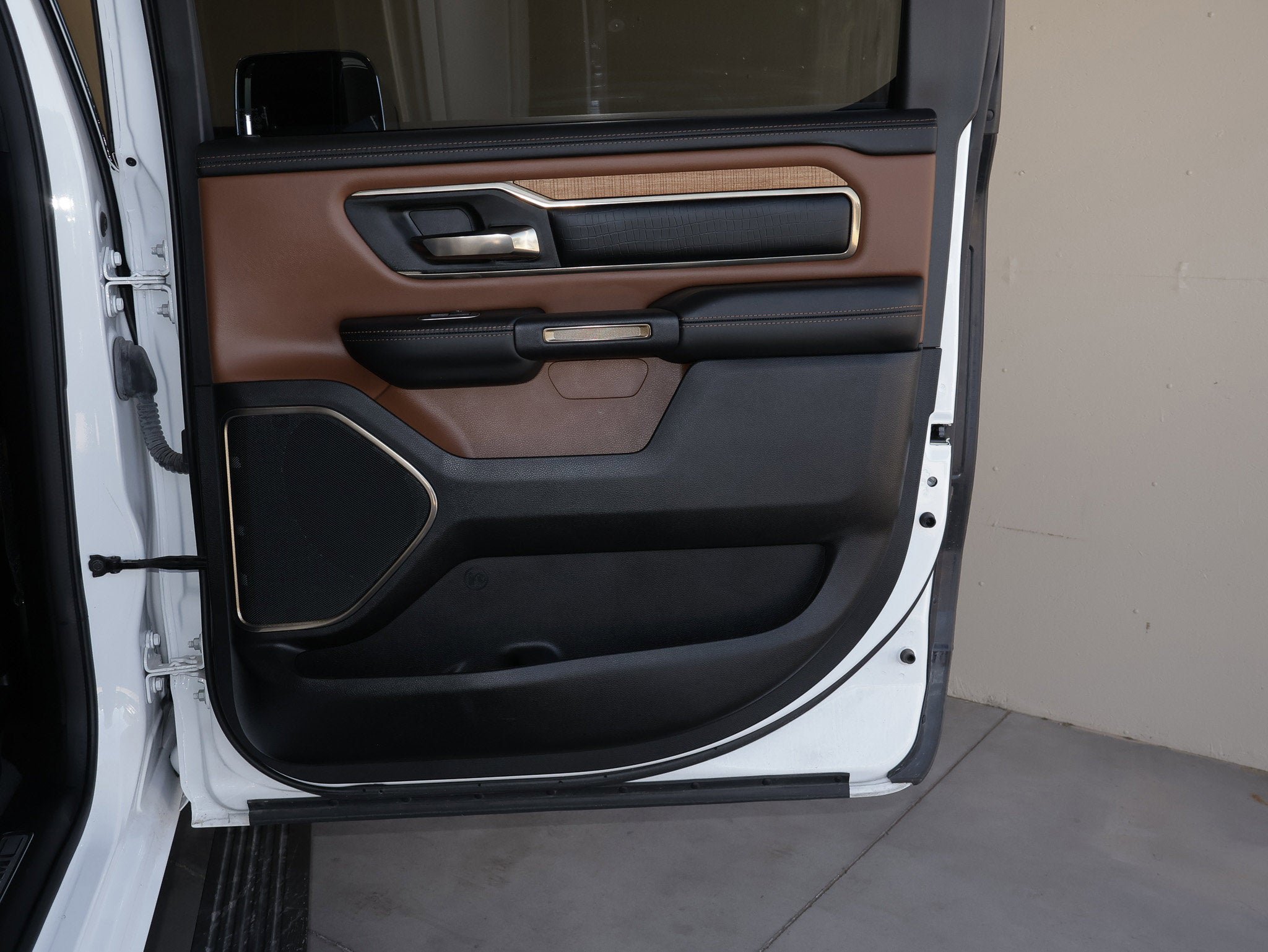 Used 2023 RAM 1500 Limited AWD/4WD image 48