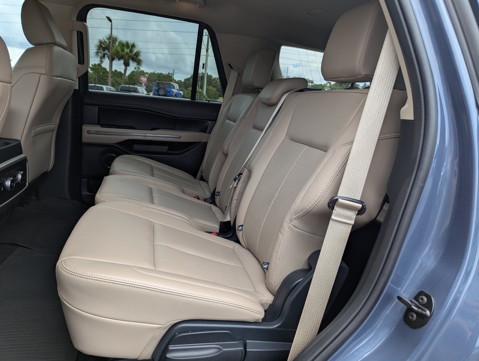 Certified 2023 Ford Expedition XLT RWD image 24