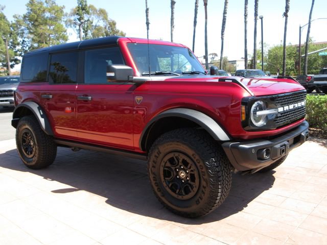 Certified 2025 Ford Bronco Badlands AWD/4WD image 6