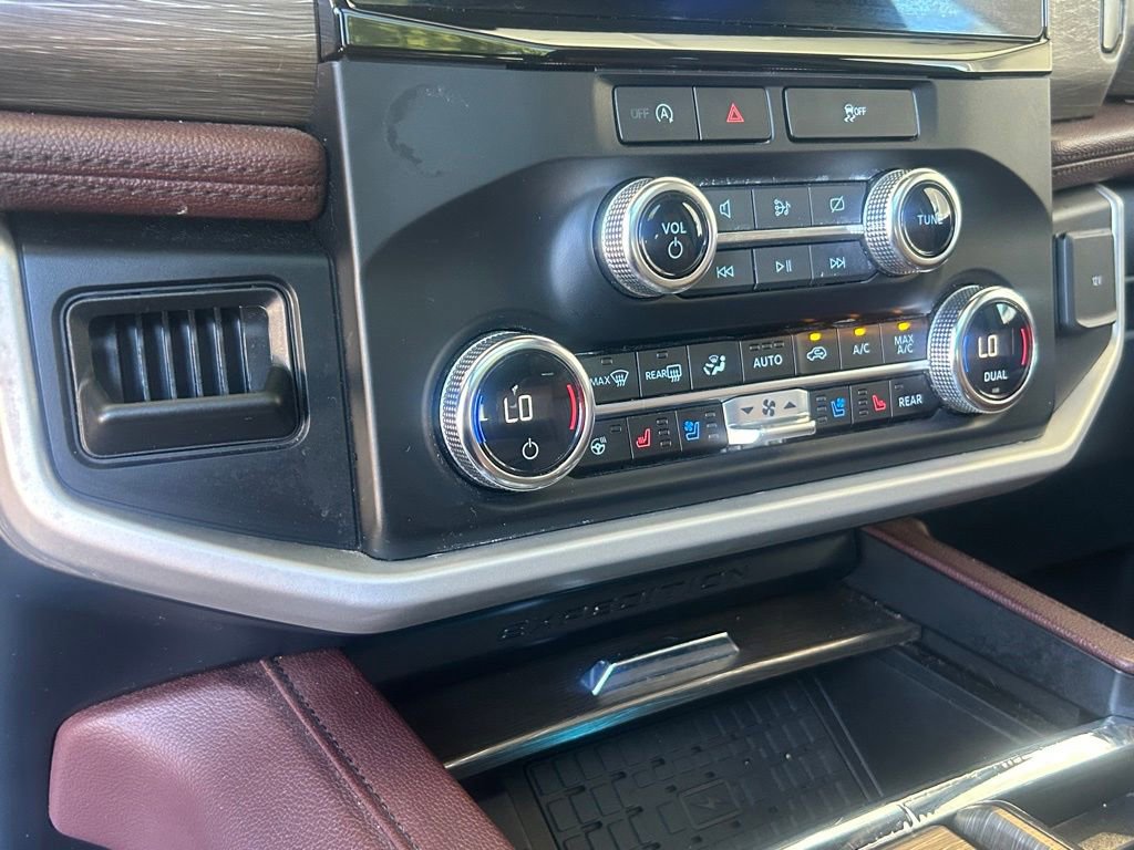 Certified 2023 Ford Expedition Limited image 37