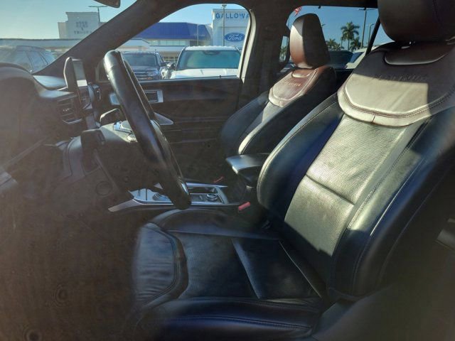 Certified 2023 Ford Explorer Platinum w/ Technology Package image 23
