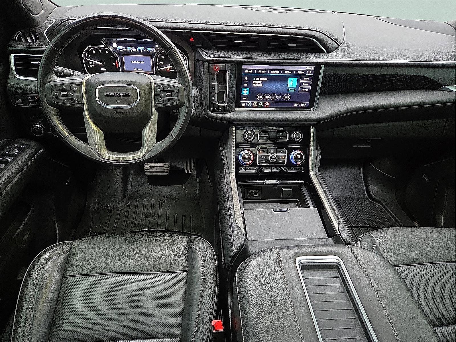 Used 2021 GMC Yukon XL Denali w/ Denali Premium Package image 12