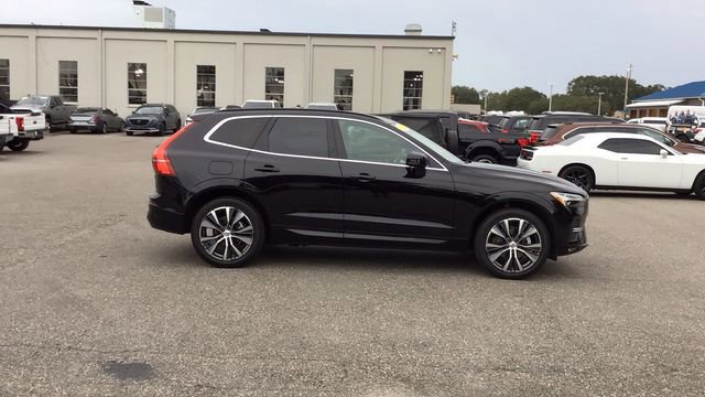Used 2022 Volvo XC60 B5 Momentum w/ Climate Package image 6