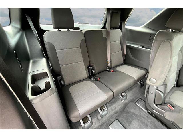 Used 2023 Chevrolet Traverse LT w/ LPO, Cargo Package AWD/4WD image 28