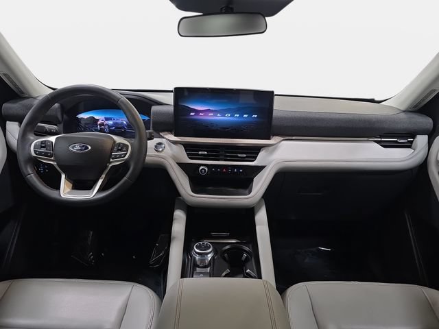 Certified 2025 Ford Explorer Active w/ Active Comfort Package AWD/4WD image 10