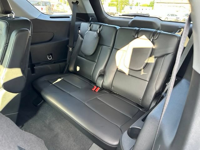 Certified 2023 Ford Explorer XLT w/ Equipment Group 202A AWD/4WD image 39