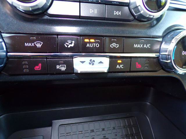 Certified 2025 Ford F150 XLT w/ Equipment Group 302A MID AWD/4WD image 19