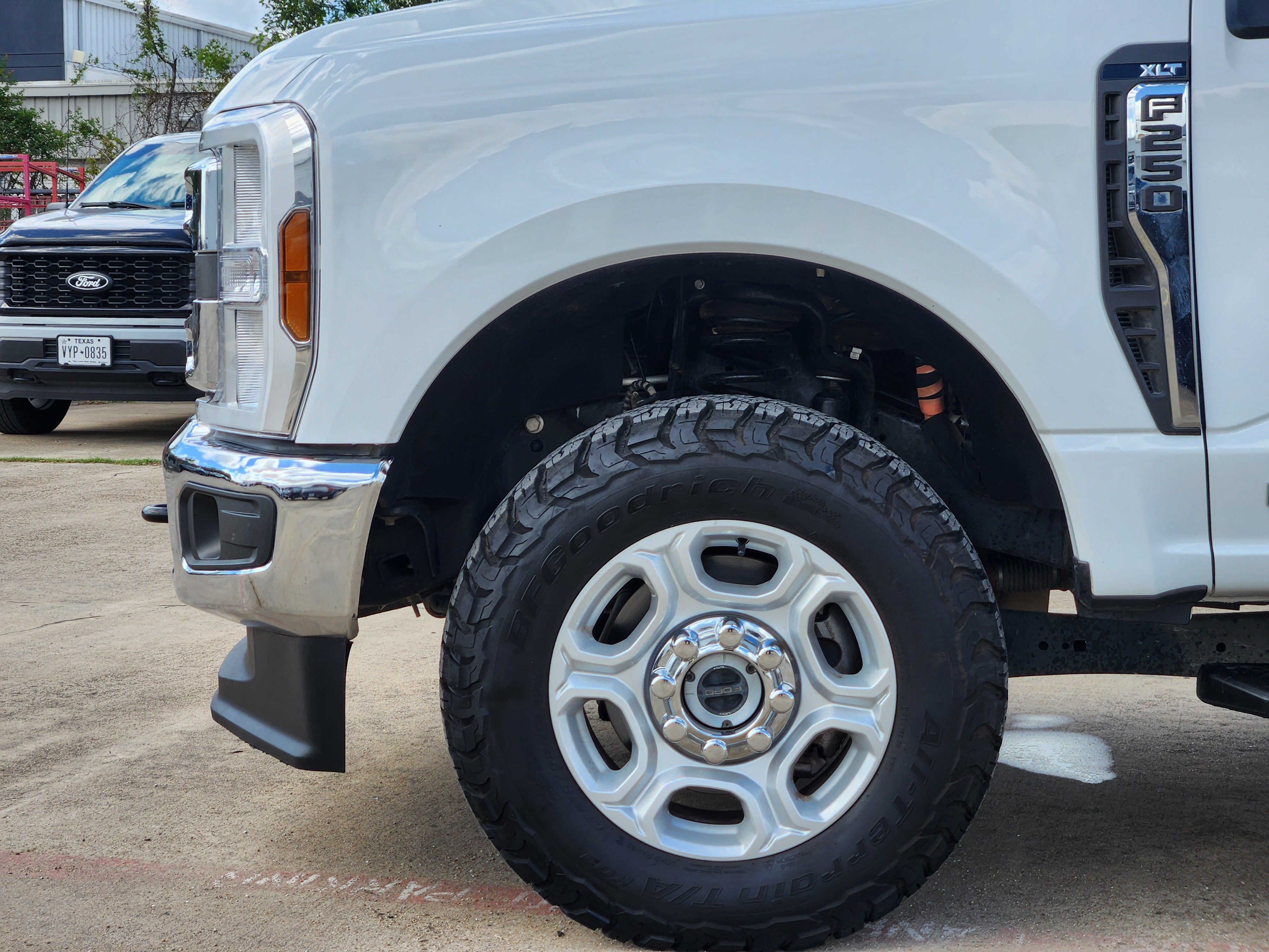 Certified 2025 Ford F250 XLT AWD/4WD image 5