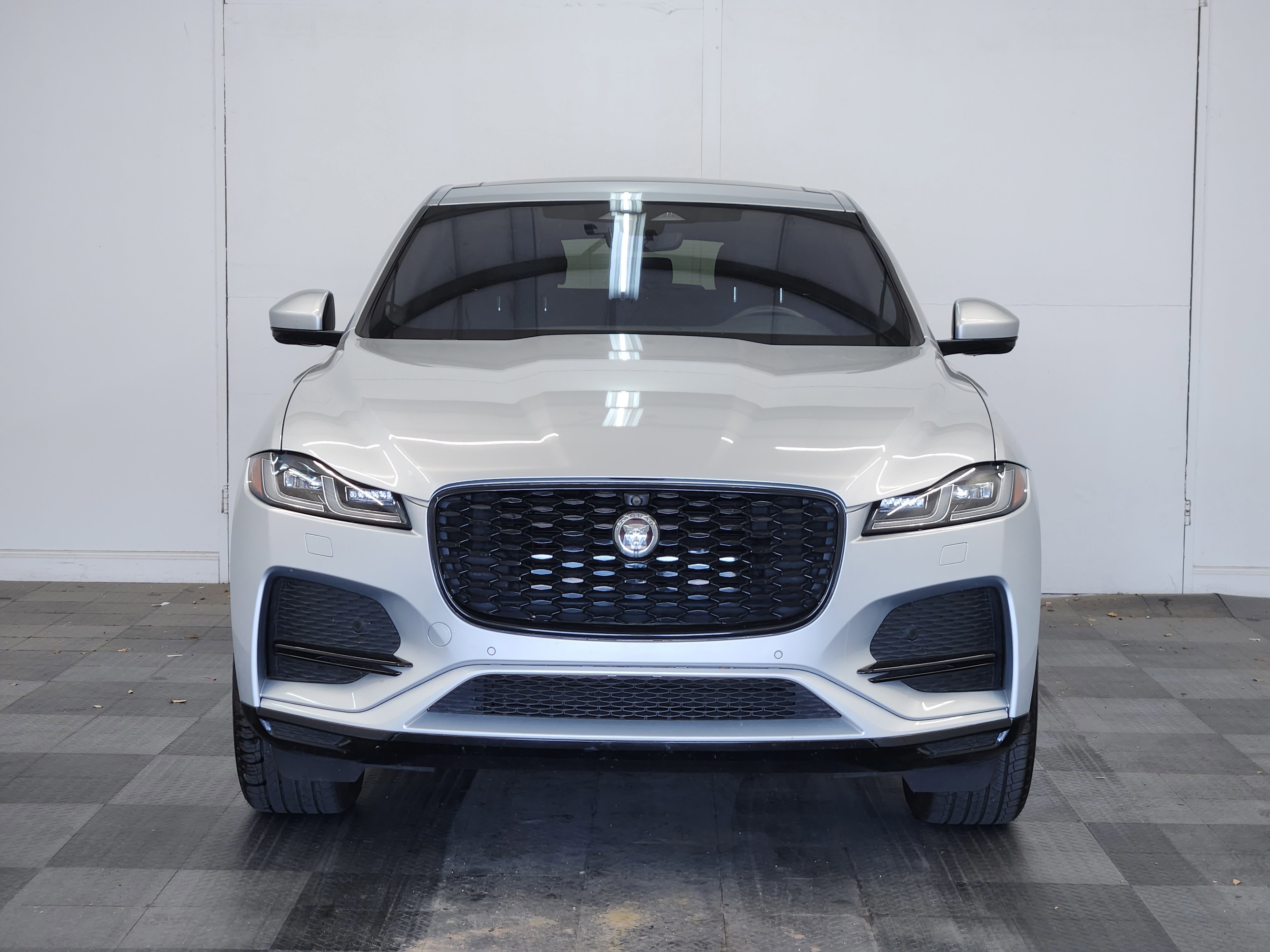 Used 2021 Jaguar F-PACE S image 6
