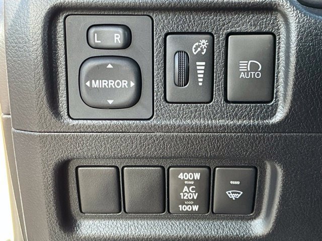 Used 2024 Toyota 4Runner SR5 AWD/4WD image 33