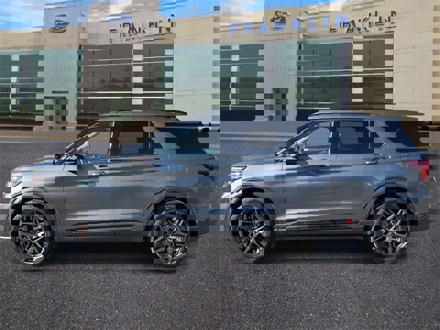 Certified 2025 Ford Explorer ST image 2