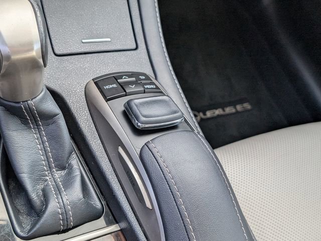 Used 2017 Lexus ES 350 w/ Luxury Package FWD image 21