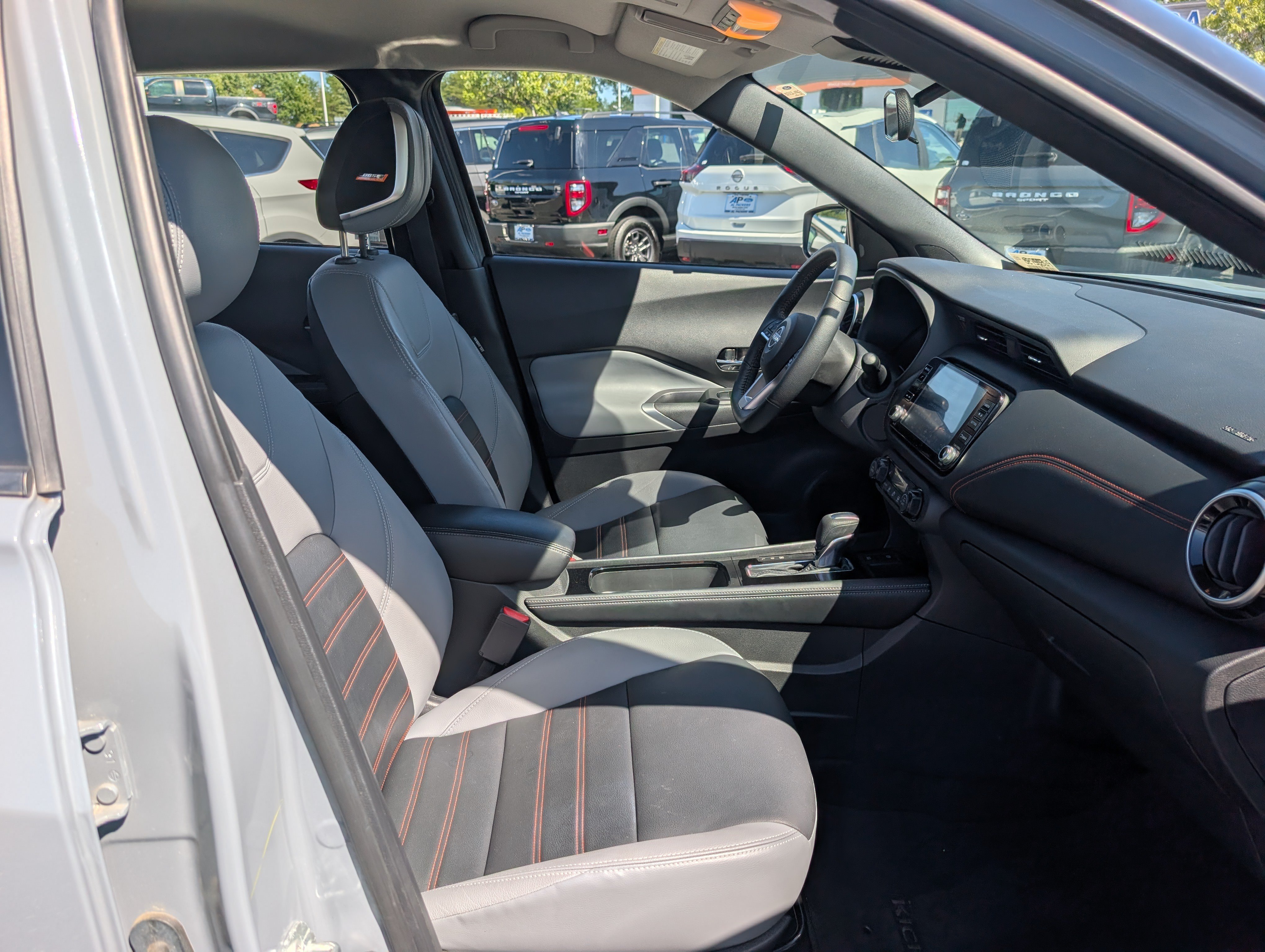 Used 2023 Nissan Kicks SR w/ SR Premium Package FWD image 10