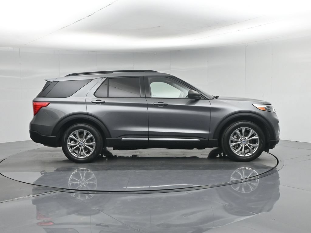 Certified 2023 Ford Explorer XLT w/ Equipment Group 202A RWD image 32