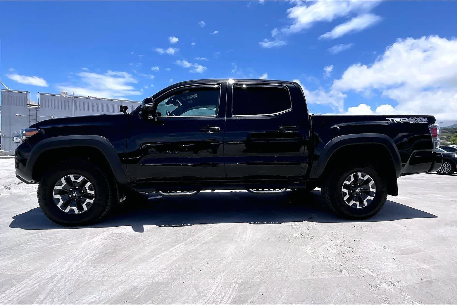 Used 2023 Toyota Tacoma TRD Off-Road AWD/4WD image 3