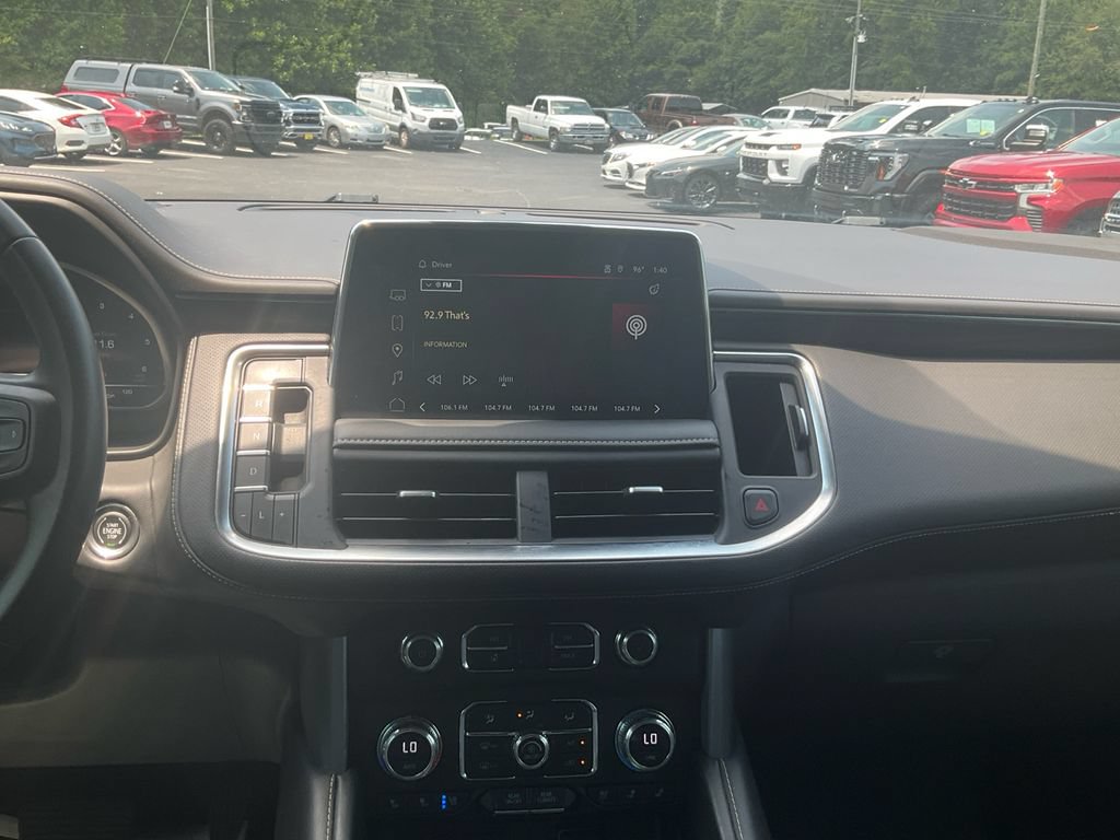 Used 2023 GMC Yukon SLT AWD/4WD image 18