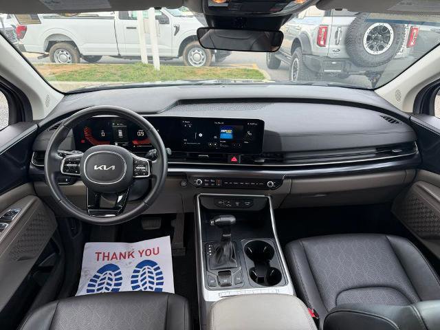 Used 2025 Kia Carnival image 14