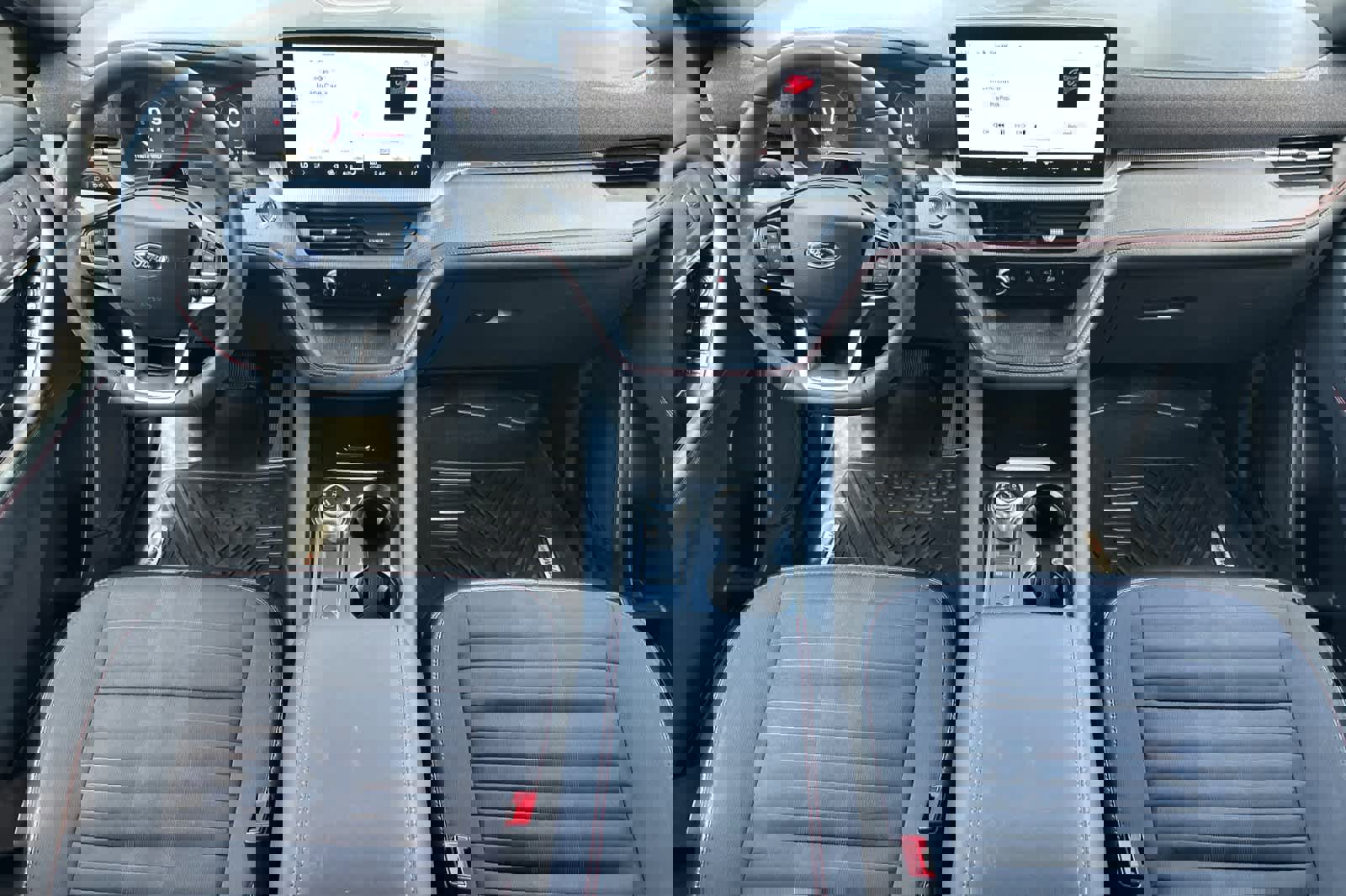 Certified 2025 Ford Explorer ST-Line image 9