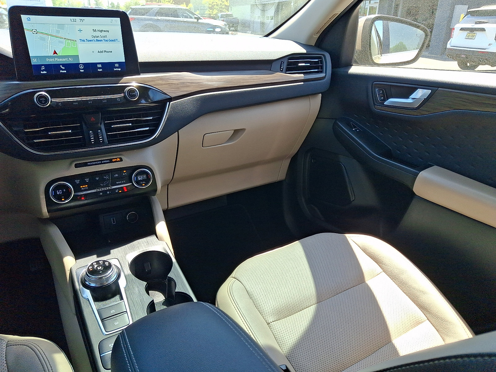 Certified 2020 Ford Escape Titanium AWD/4WD image 16