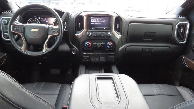 Used 2022 Chevrolet Silverado 3500 High Country image 9