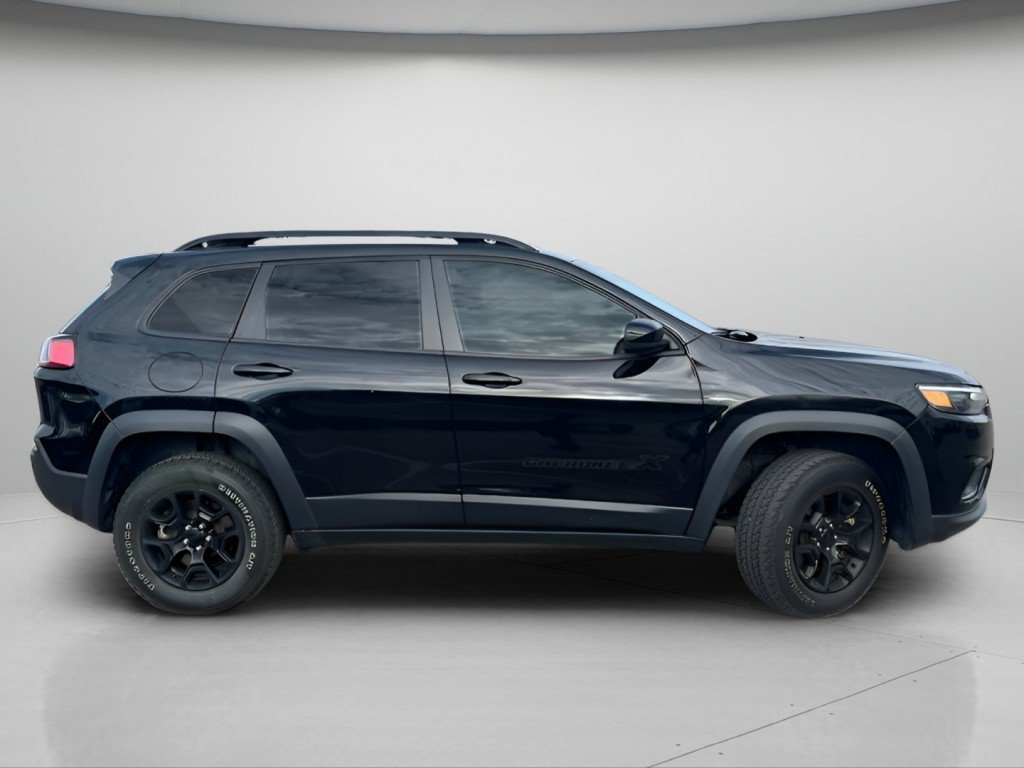 Used 2022 Jeep Cherokee Latitude w/ Trailer Tow Group AWD/4WD image 3