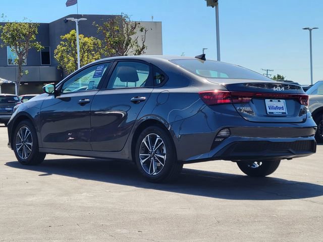 Used 2024 Kia Forte LXS image 3