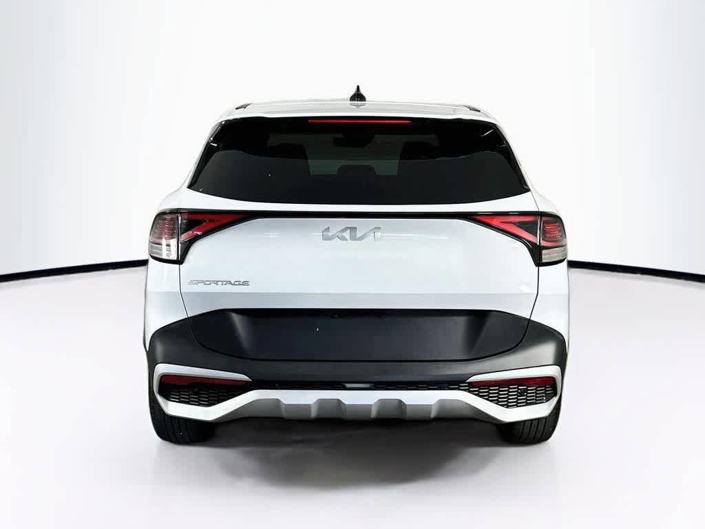 Used 2025 Kia Sportage EX FWD image 4