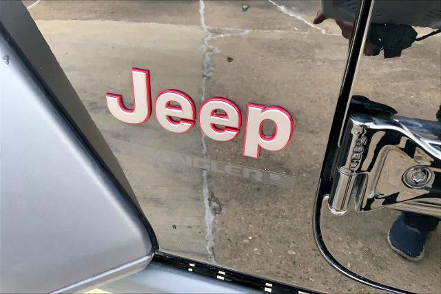 Used 2025 Jeep Wrangler Unlimited Rubicon AWD/4WD image 31