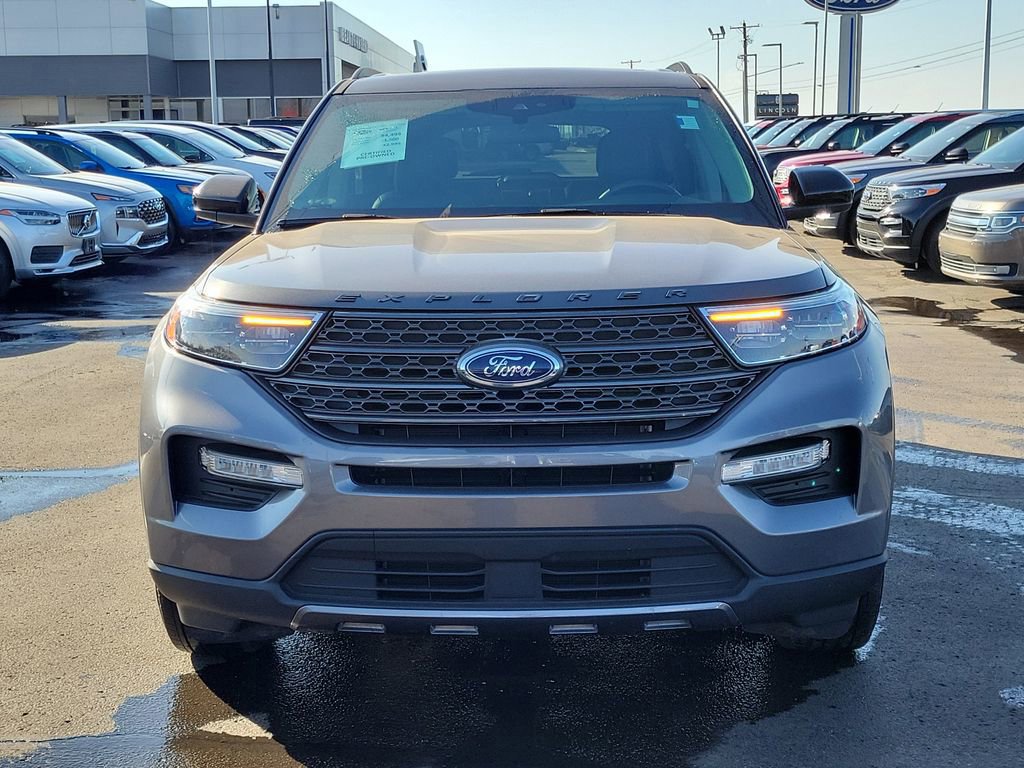 Certified 2022 Ford Explorer XLT w/ Equipment Group 202A image 8