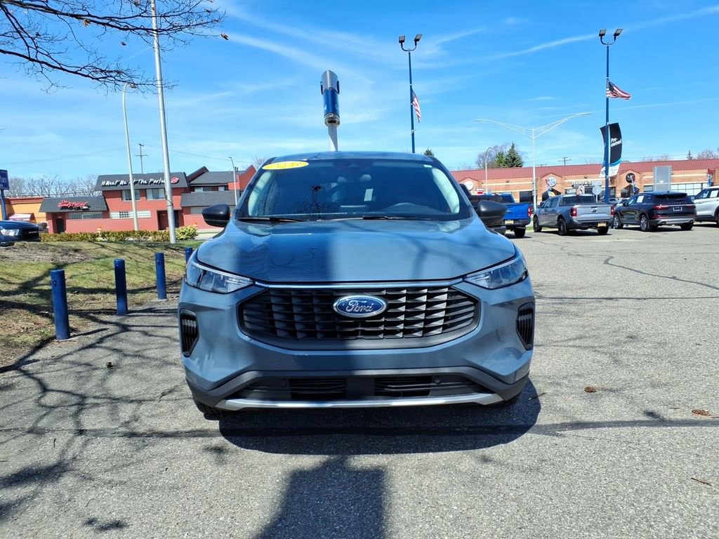 Certified 2023 Ford Escape Active image 2