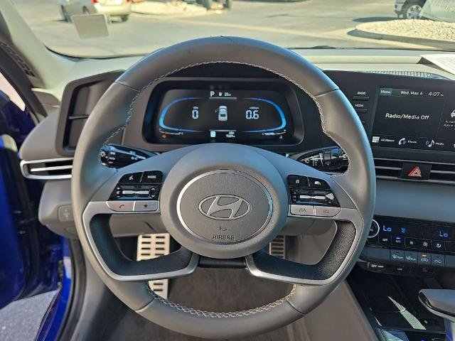 Used 2025 Hyundai Elantra Sport FWD image 23