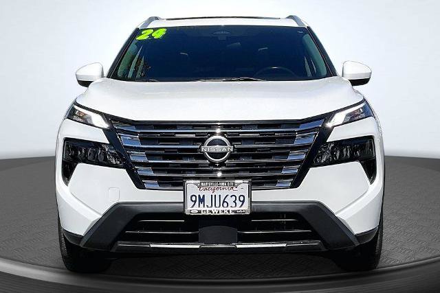 Used 2024 Nissan Rogue SV w/ SV Premium Package FWD image 3