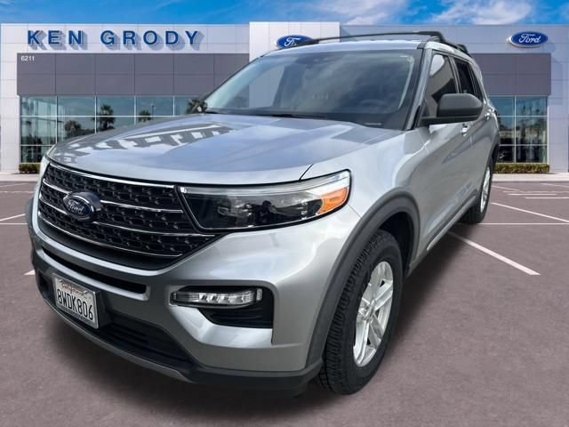 Certified 2021 Ford Explorer XLT w/ Equipment Group 202A AWD/4WD image 4