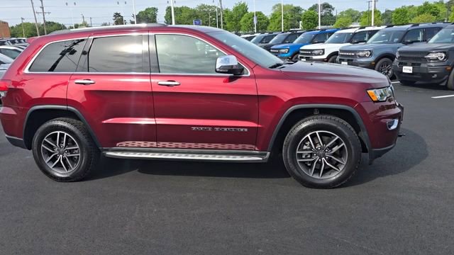 Used 2021 Jeep Grand Cherokee Limited w/ Trailer Tow Group IV AWD/4WD image 2