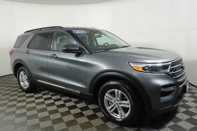 Certified 2024 Ford Explorer XLT w/ Equipment Group 202A image 6