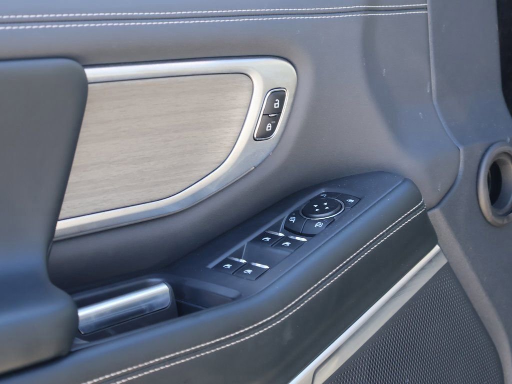 Certified 2025 Ford Expedition Max Platinum image 24