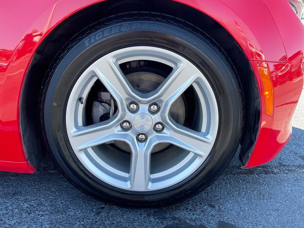 Used 2019 Chevrolet Camaro LT RWD image 28