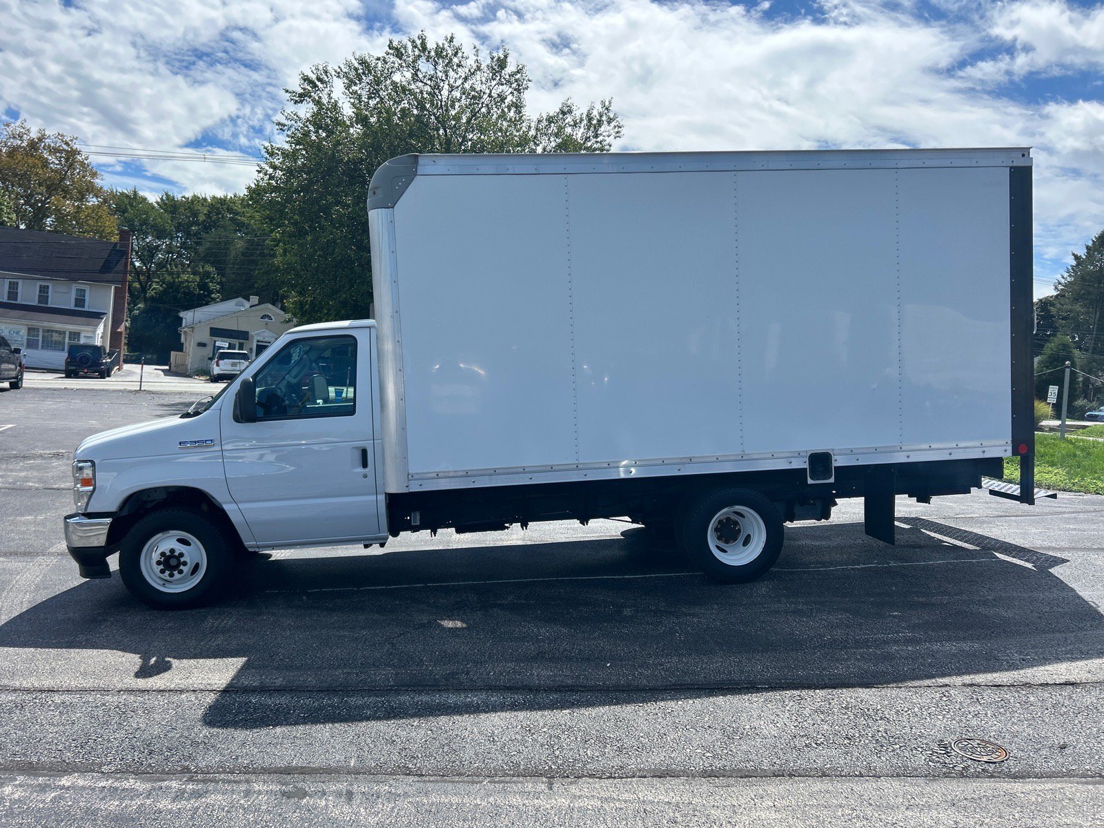 Certified 2021 Ford E-350 and Econoline 350 Super Duty w/ Power Windows & Locks Group RWD image 4