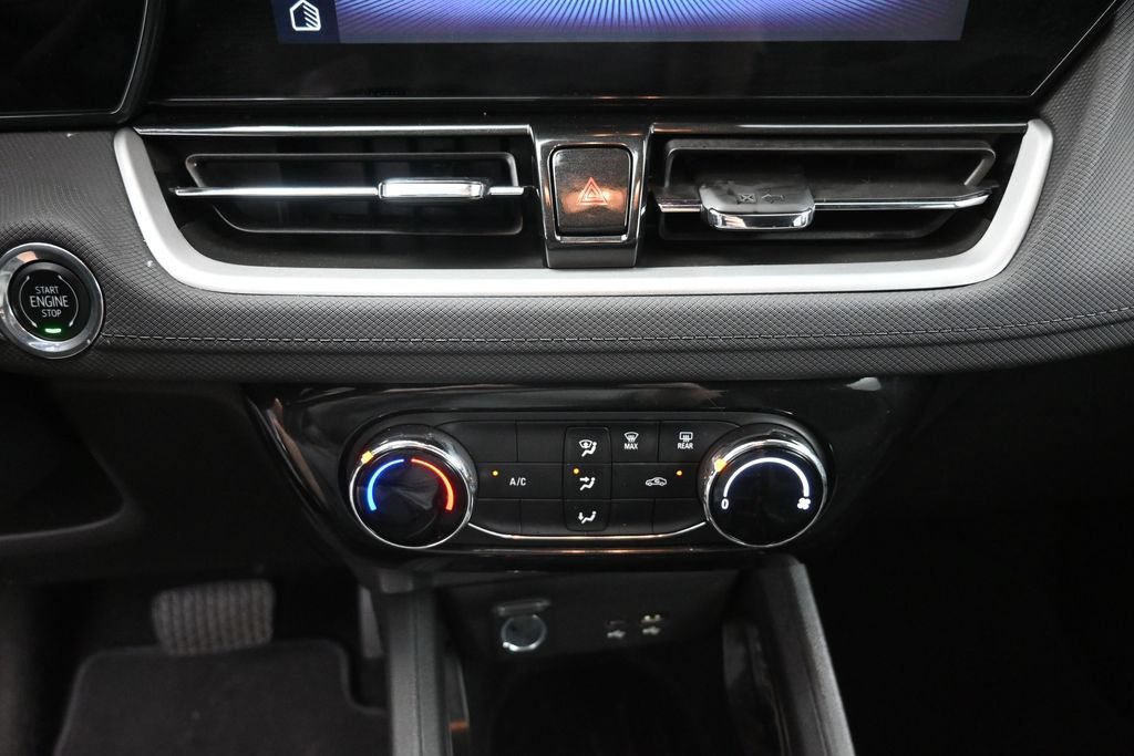 Used 2025 Chevrolet TrailBlazer LT FWD image 27